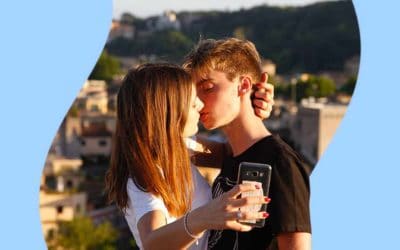 Selfie mania. Ecco cosa si nasconde dietro i selfie degli adolescenti